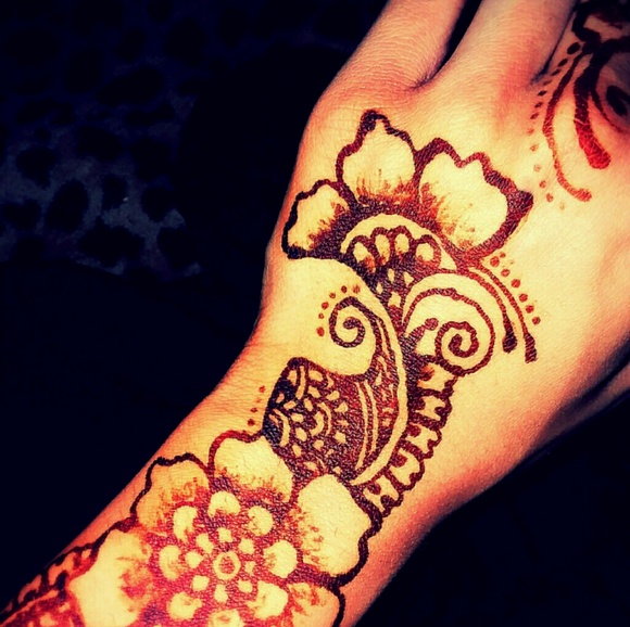 Meet the Posher Other - Meet your Posher, Aannisah